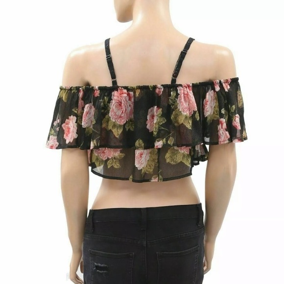 KIMCHI BLUE Floral Off-Shoulder Ruffle Crop Top - Picture 3 of 9